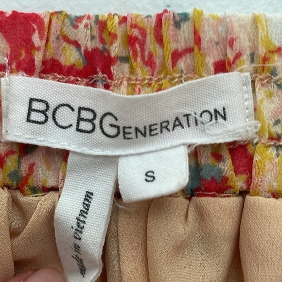 BCBGeneration Flowy Lined Shorts Artsy Size Small - Picture 5 of 6